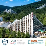 Diament فندق أوسترون
