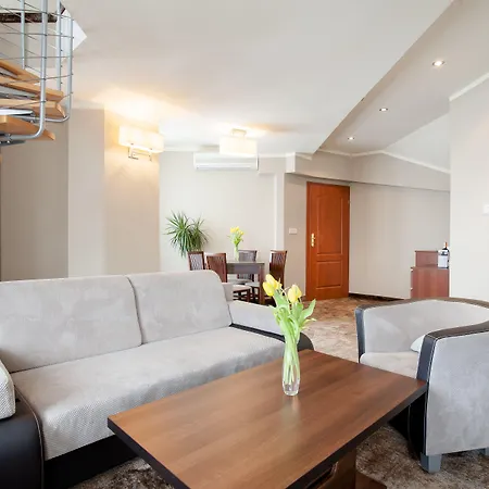 Diament Hotel